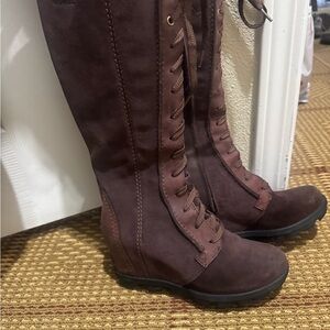 Sorel Women's Lace Up Brown Boots